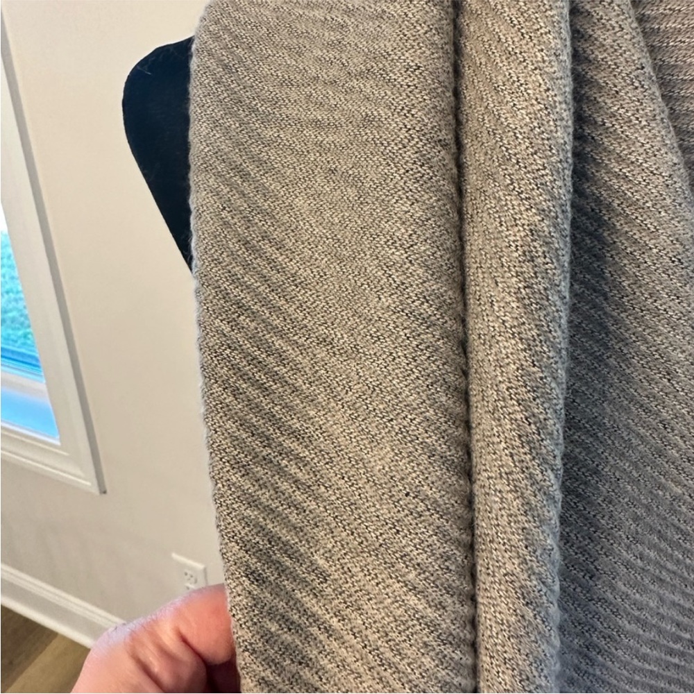 Warm Scarf - Picture 5 of 6